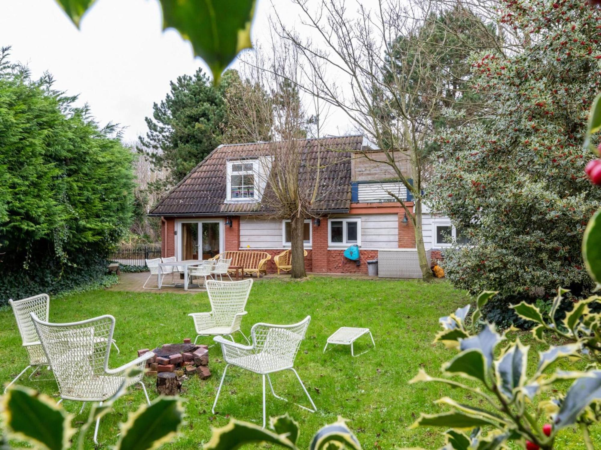 Vakantiehuis Beautiful With Garden