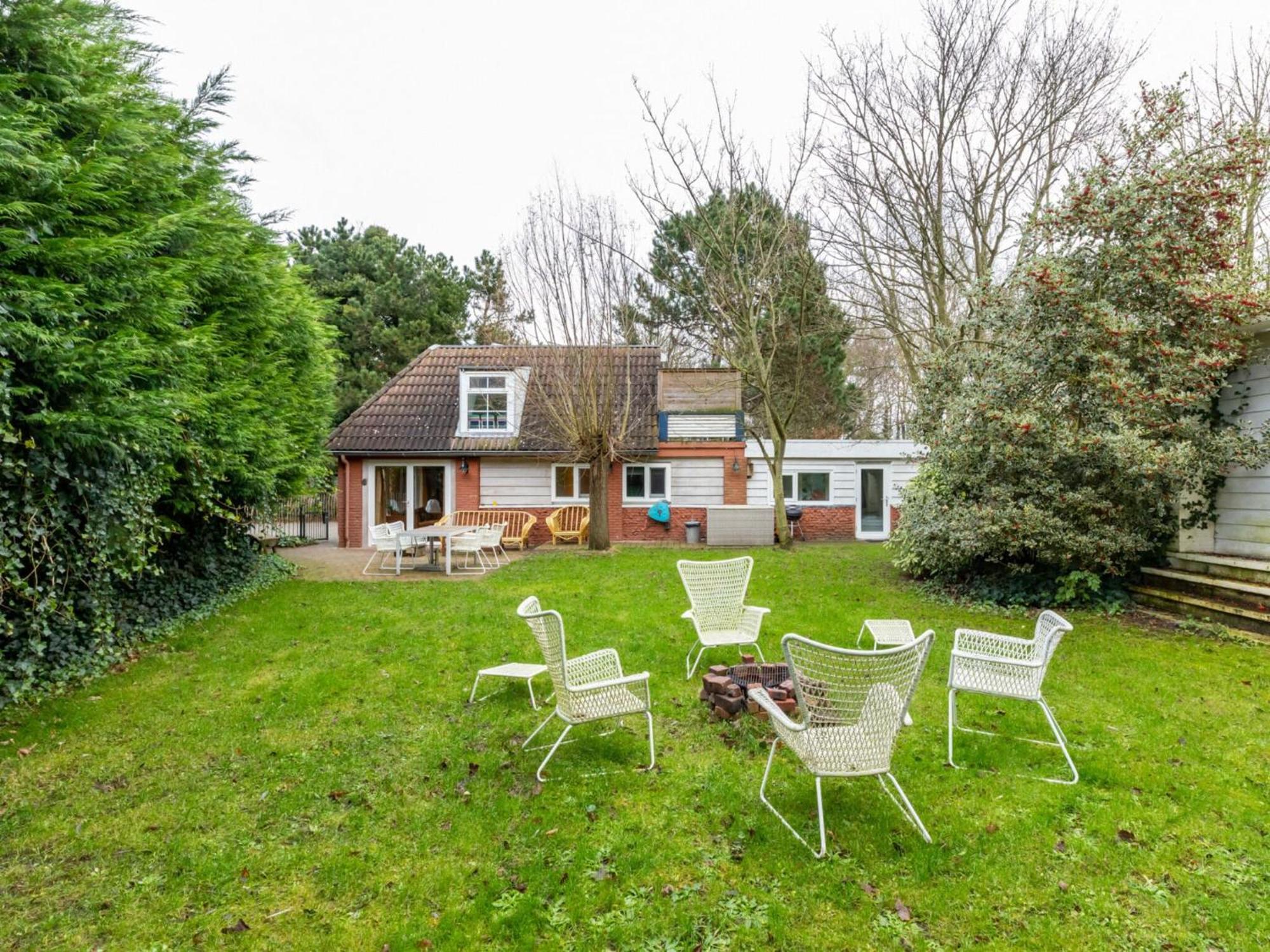 Beautiful With Garden Vakantiehuis